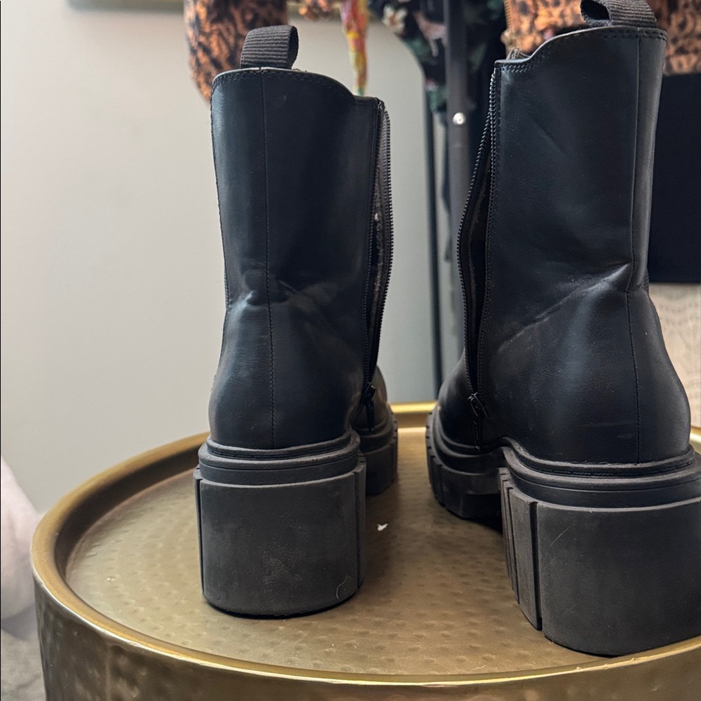 Wild Fable Chelsea Boot - Picture 2 of 4